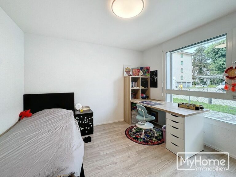 Très bel appartement de 4,5 pièces possédant un spacieux jardin