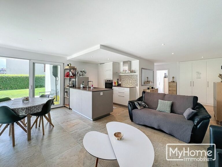 Très bel appartement de 4,5 pièces possédant un spacieux jardin