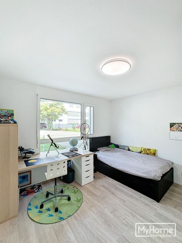 Très bel appartement de 4,5 pièces possédant un spacieux jardin