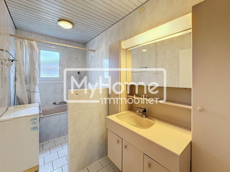 Bel appartement de 3.5 pièces au 2ème étage avec balcon