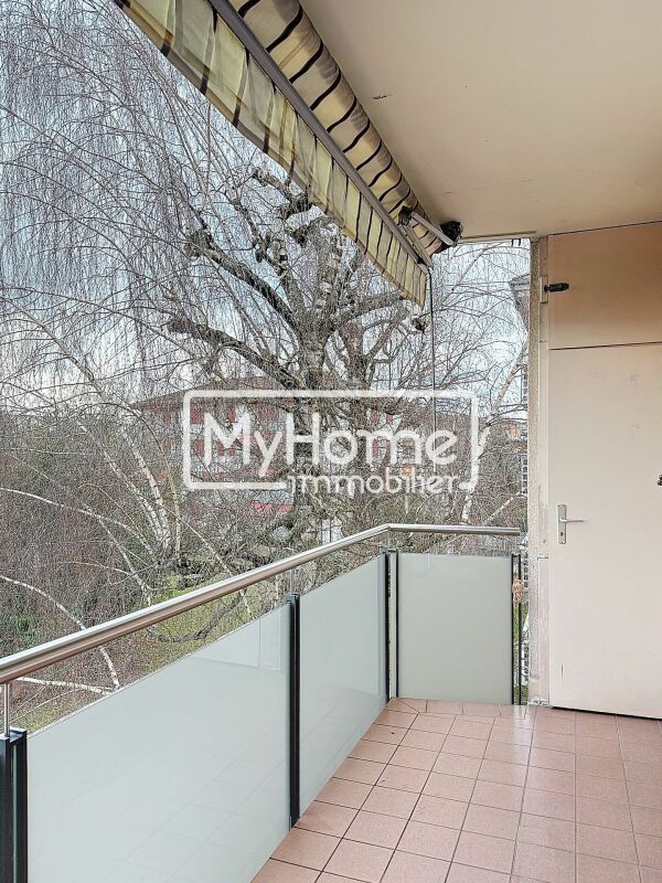 Bel appartement de 3.5 pièces au 2ème étage avec balcon