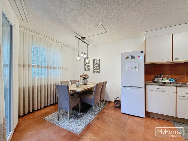 3 beaux appartements bien entretenus de 3,5 pièces en PPE
