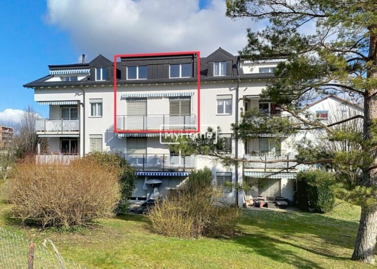 Bel appartement bien entretenu de 3,5 pièces avec balcon en duplex