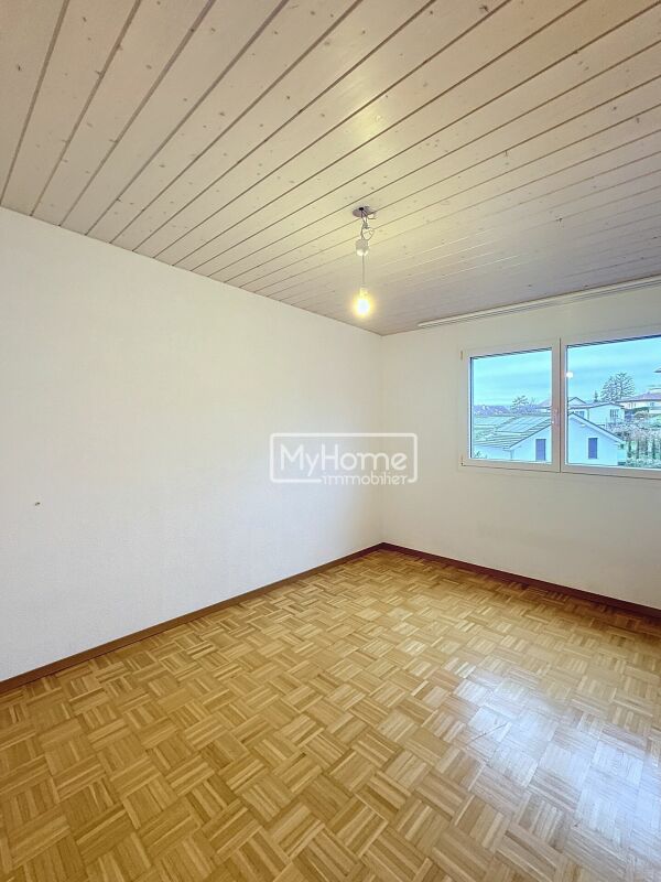 Bel appartement bien entretenu de 3,5 pièces avec balcon en duplex