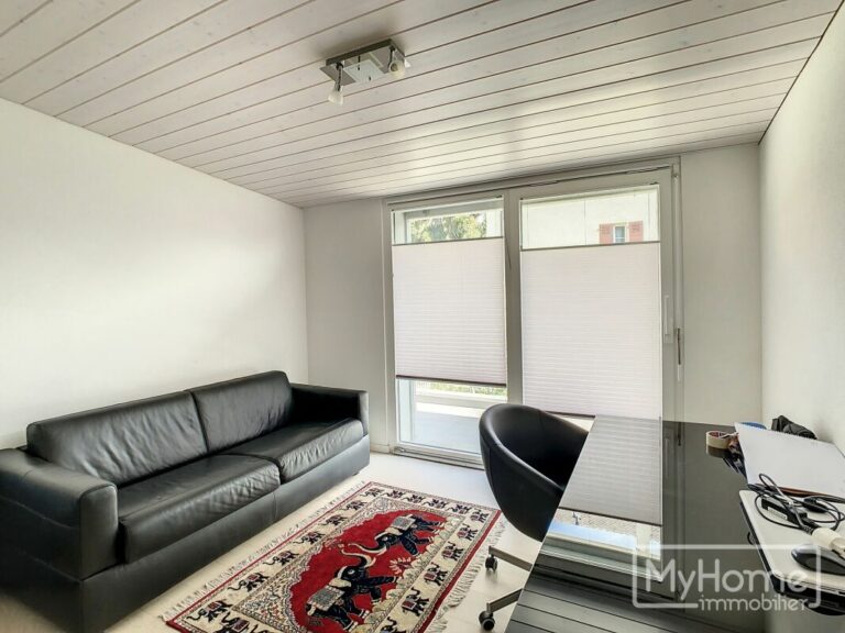 Magnifique appartement en attique idéalement situé avec grande terrasse
