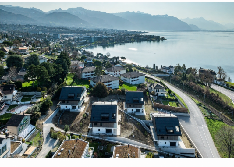Attique neuf contemporain avec une magnifique vue lac & montagnes - Belle hauteur sous plafond