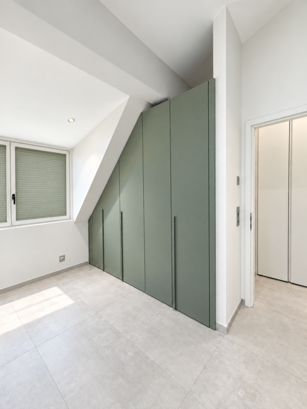 Attique neuf contemporain avec une magnifique vue lac & montagnes - Belle hauteur sous plafond