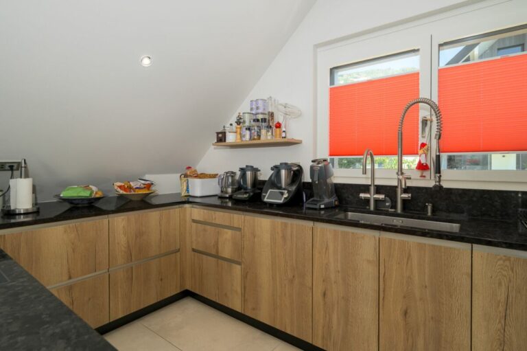 Attique neuf contemporain avec une magnifique vue lac & montagnes - Belle hauteur sous plafond
