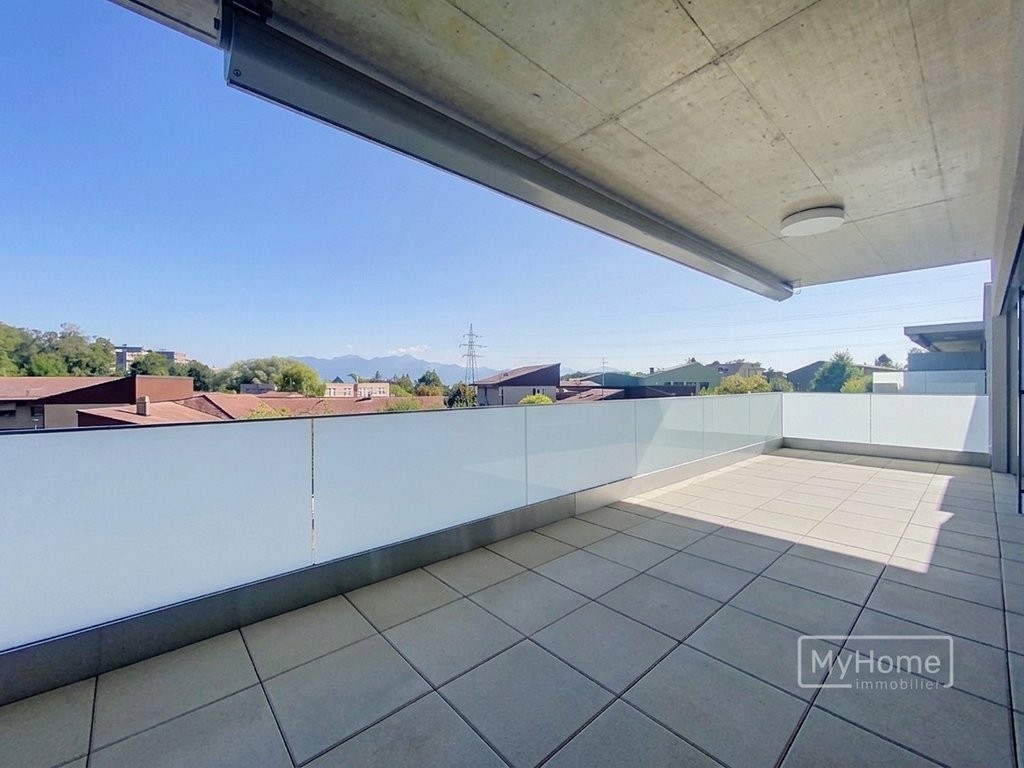Bel appartement de 4.5 pièces avec vue dégagée