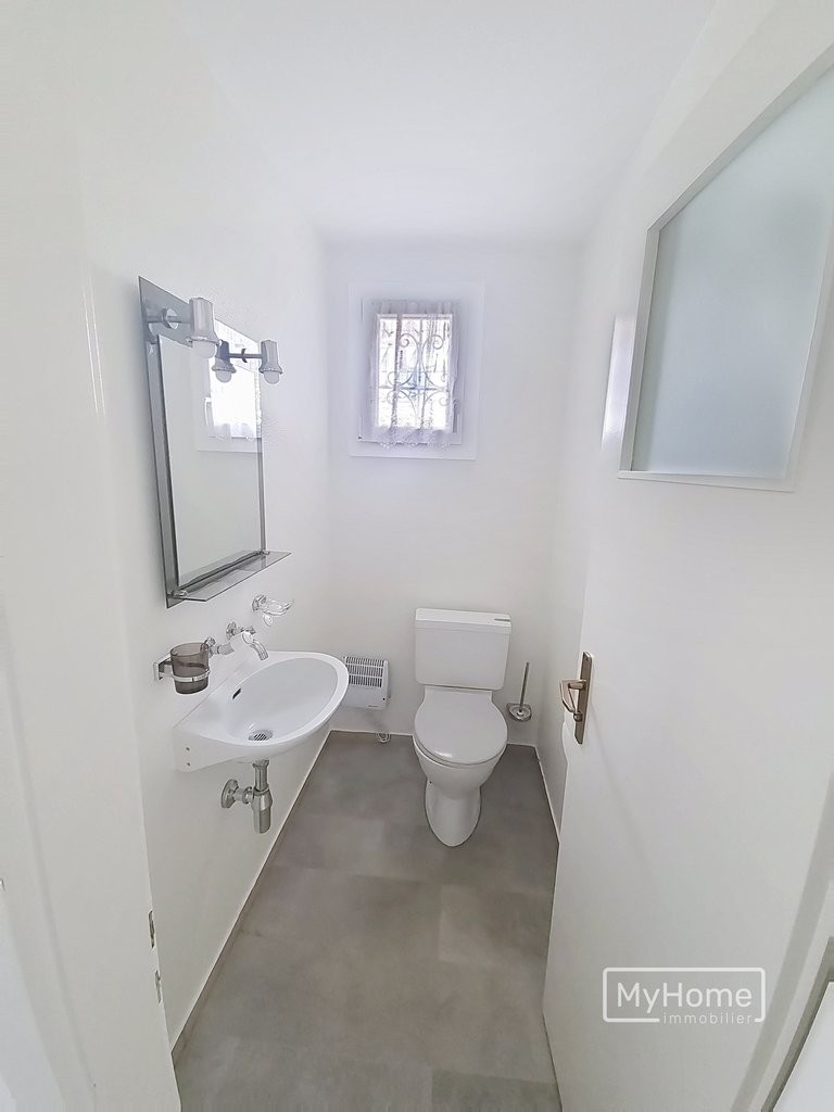 Spacieuse villa de 6.5 pièces avec un grand jardin privatif