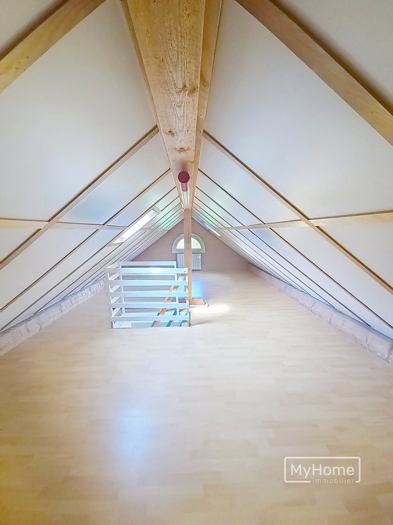 Spacieuse villa de 6.5 pièces avec un grand jardin privatif