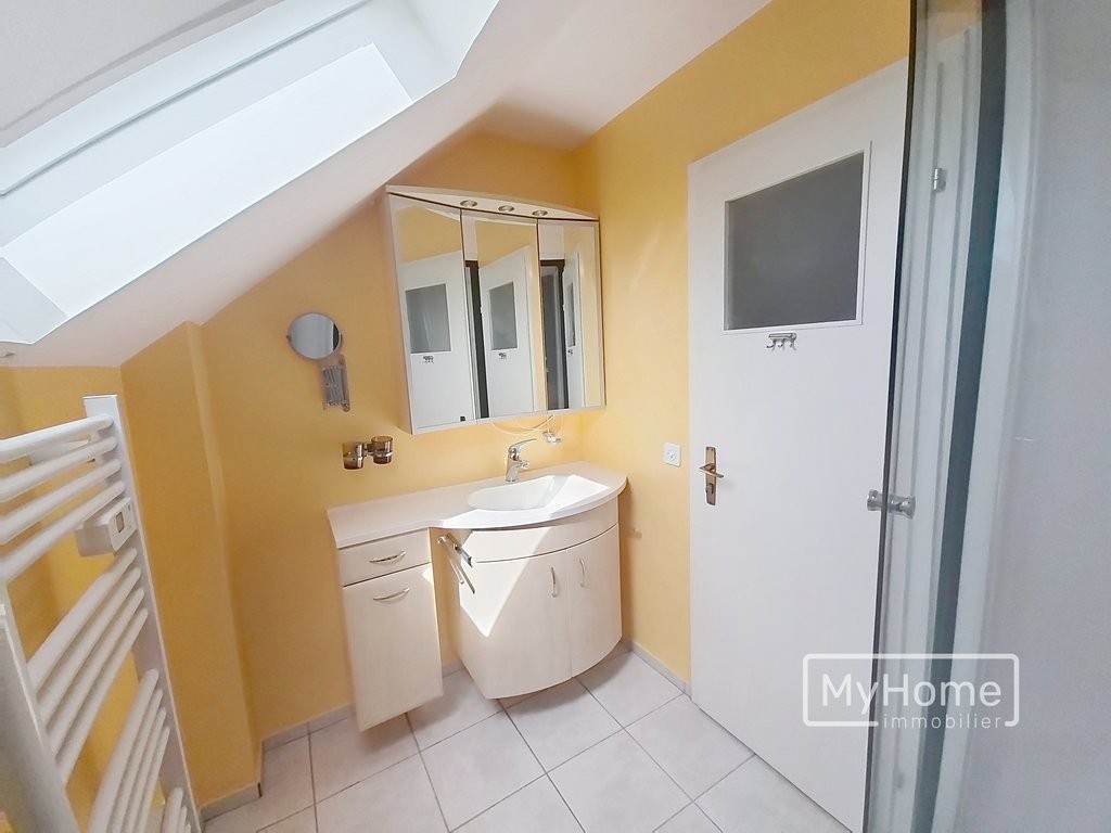 Spacieuse villa de 6.5 pièces avec un grand jardin privatif