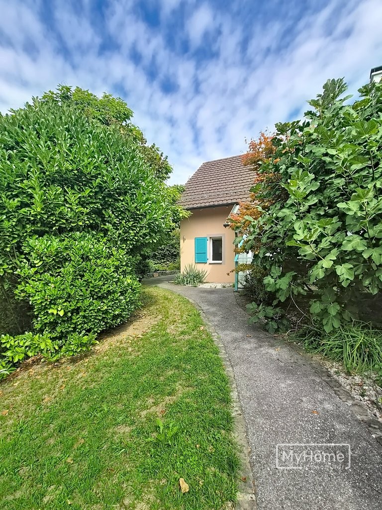 Spacieuse villa de 6.5 pièces avec un grand jardin privatif