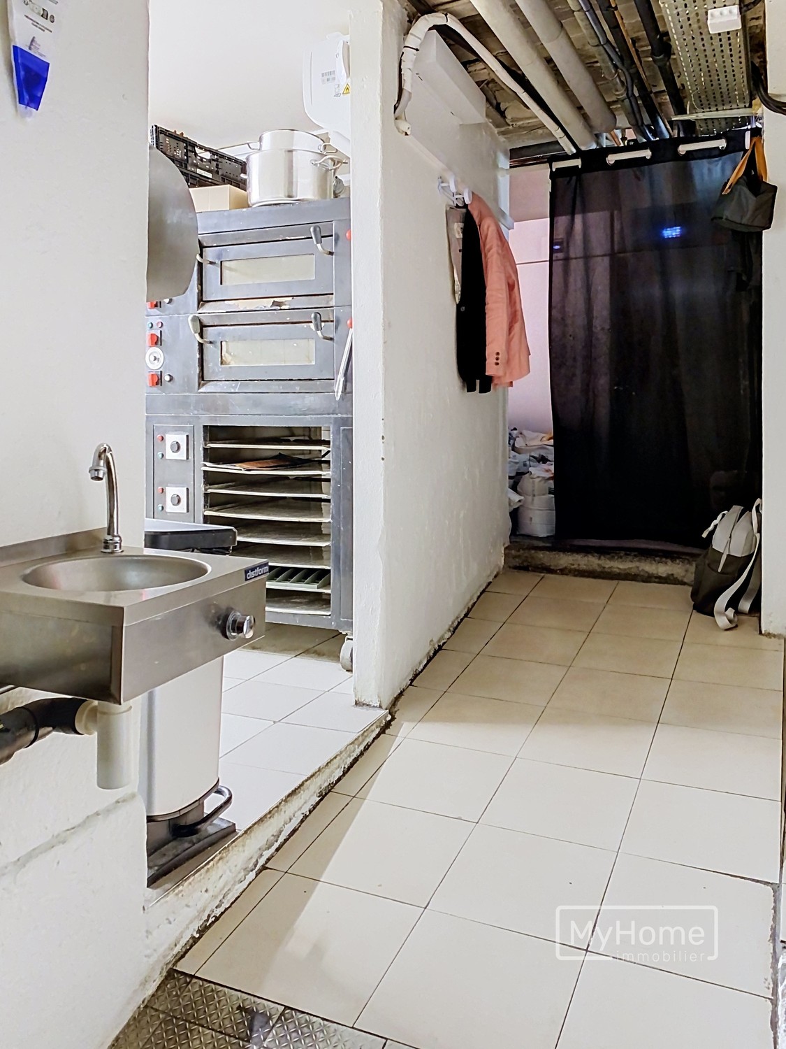 Local commercial avec laboratoire